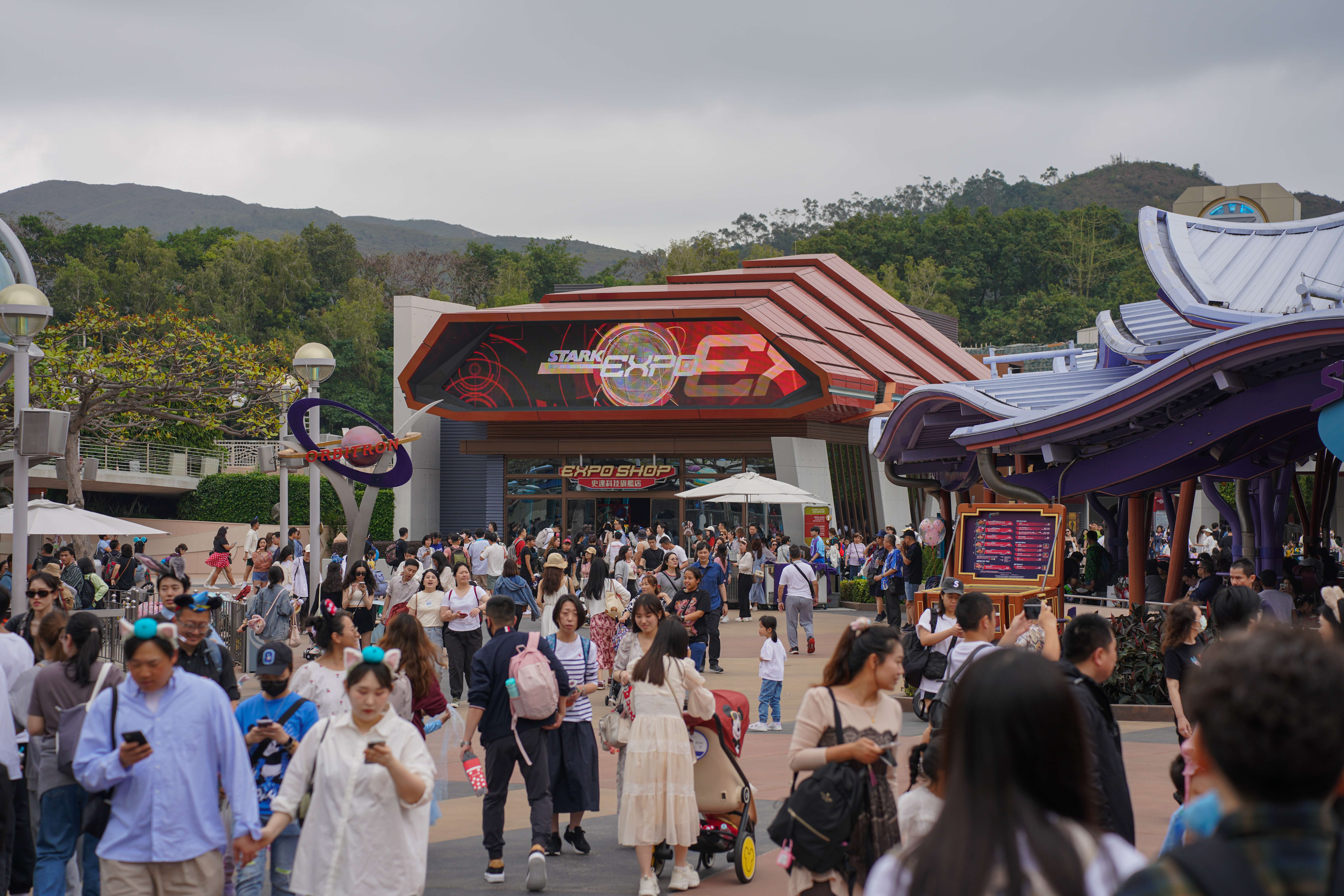Xứ sở diệu kỳ Disneyland ở Hong Kong